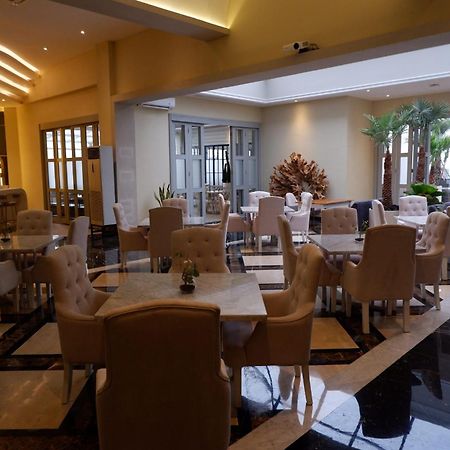 The Grantage Hotel & Sky Lounge Serpong Extérieur photo