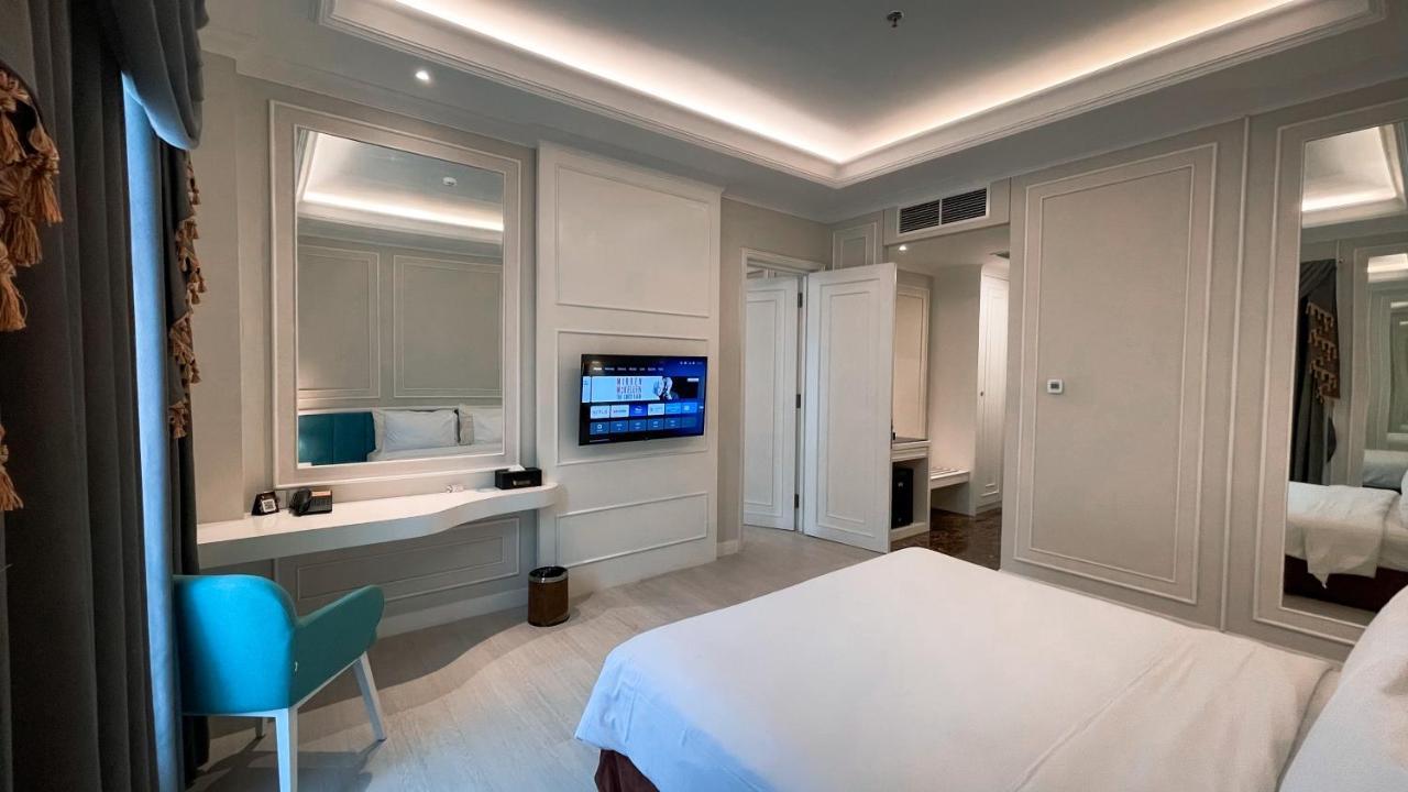 The Grantage Hotel & Sky Lounge Serpong Extérieur photo